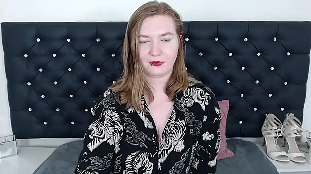 Snapshot of LaraDream chatting on February 28, 2025, 7:58 am LaraDream online show from February 28, 2025, 7:58 am