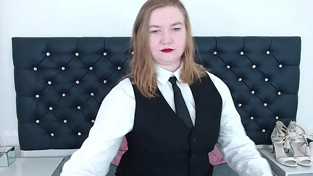 Snapshot of LaraDream chatting on March 7, 2025, 6:33 pm LaraDream online show from March 7, 2025, 6:33 pm