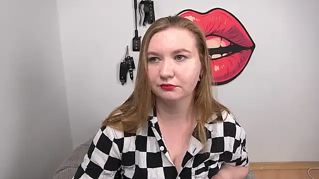 Snapshot of LaraDream chatting on October 4, 2025, 1:09 pm LaraDream online show from October 4, 2025, 1:09 pm