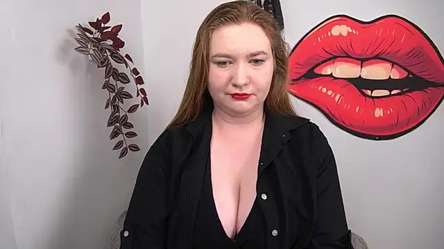 LaraDream online show from February 15, 2026, 1:09 pm