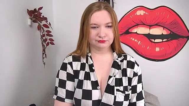 LaraDream online show from April 3, 2026, 2:15 pm