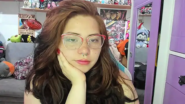 Snapshot of soficammy chatting on October 10, 2025, 8:19 pm soficammy online show from October 10, 2025, 8:19 pm