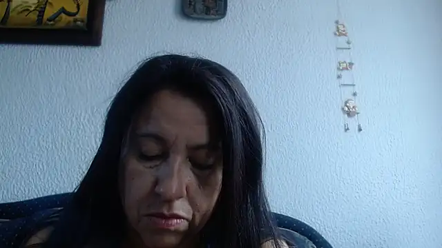 valeriapinter online show from April 10, 2026, 12:43 pm