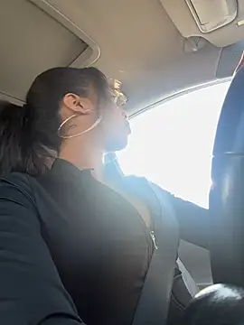 mismialove online show from March 27, 2026, 3:23 pm