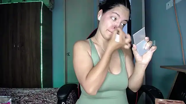 susan smith18 online show from December 1, 2025, 4:01 pm