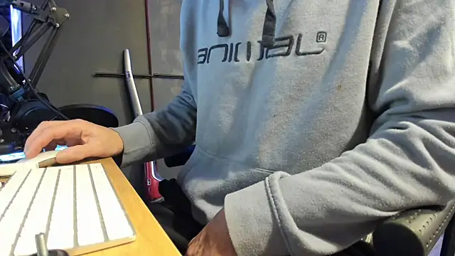 McPherson72 online show from February 20, 2025, 3:56 am