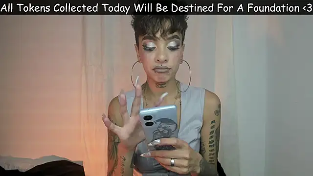 Snapshot of luci_fer_devil chatting on February 4, 2025, 1:56 am luci fer devil online show from February 4, 2025, 1:56 am