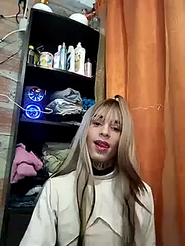 333kristal777 online show from March 17, 2025, 12:41 am