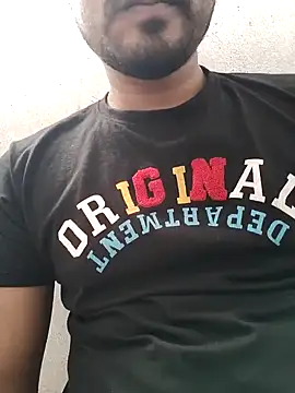 Snapshot of Kolkata___Boy chatting on December 13, 2024, 9:24 am Kolkata Boy online show from December 13, 2024, 9:24 am