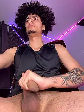 bigryann23 online show from January 14, 2026, 2:17 am